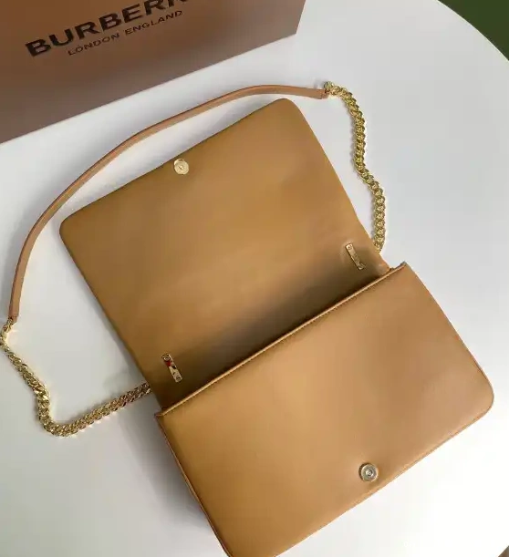 Official FirstBag Ru BURBERRY MEDIUM Lola Bag 0504